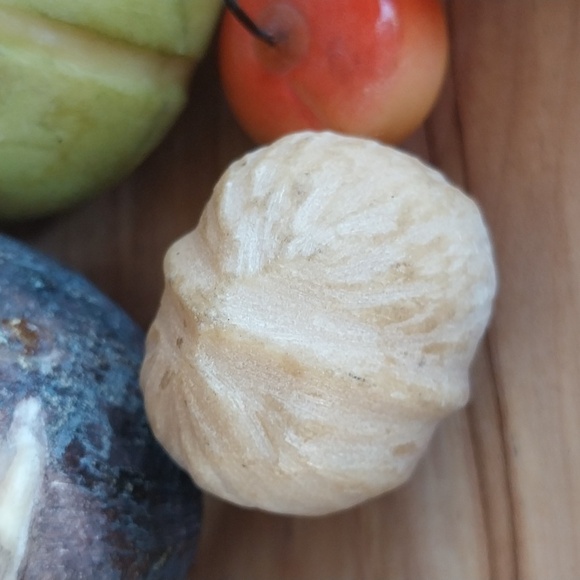 Early talian Alabaster Hand Painted Walnut Realistic Carved Stone - Picture 5 of 7